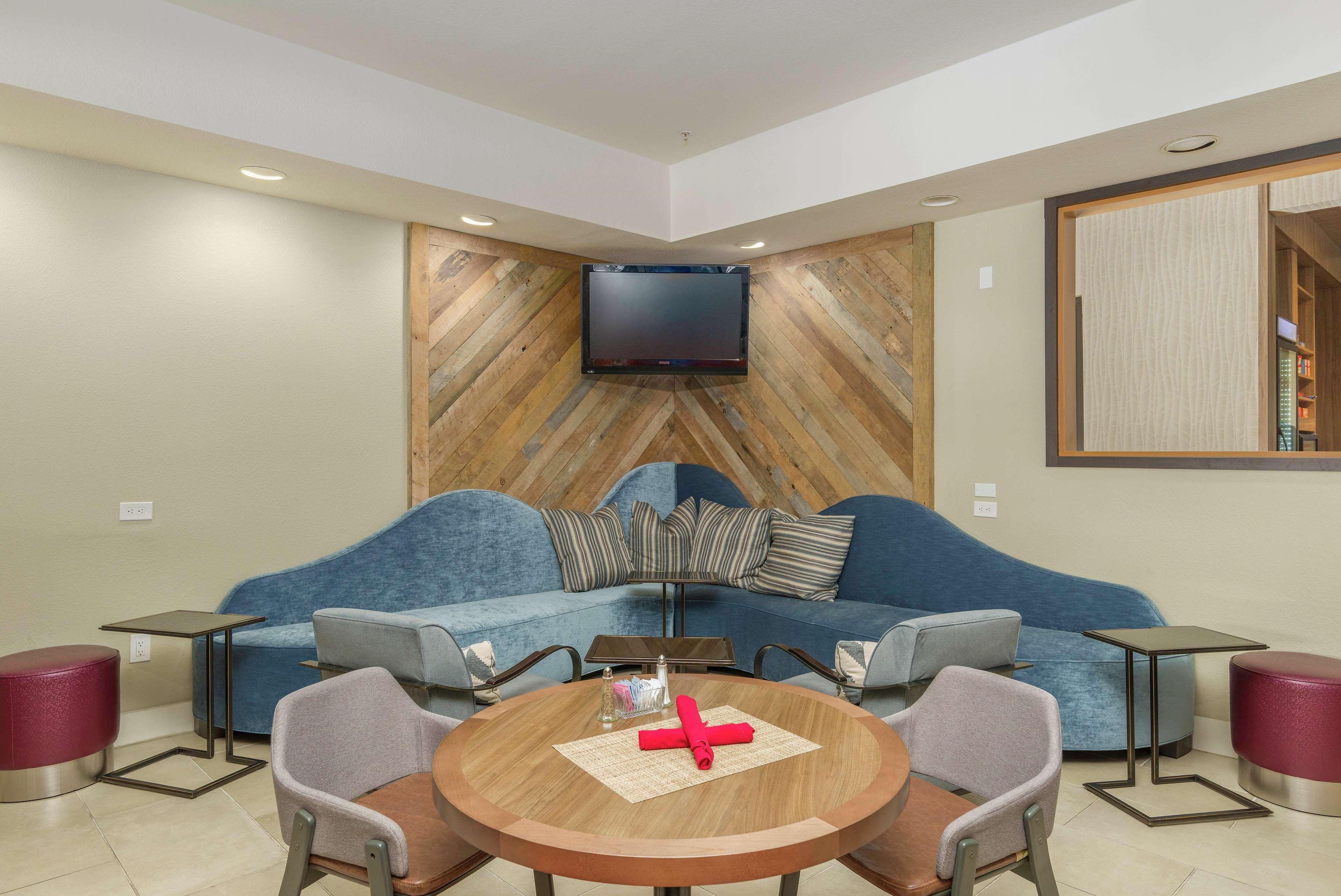 Hilton Garden Inn Phoenix Airport Ngoại thất bức ảnh