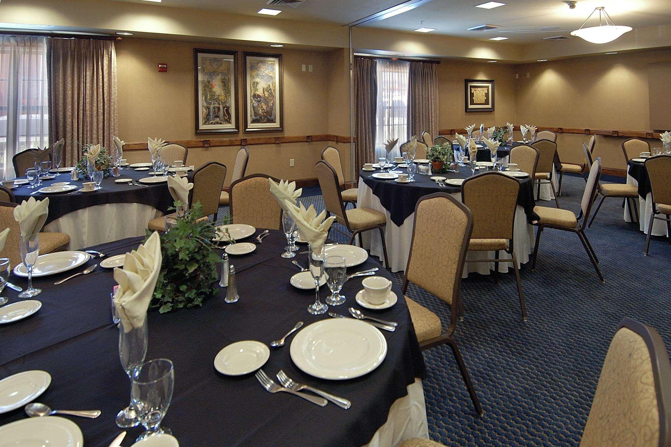 Hilton Garden Inn Phoenix Airport Ngoại thất bức ảnh