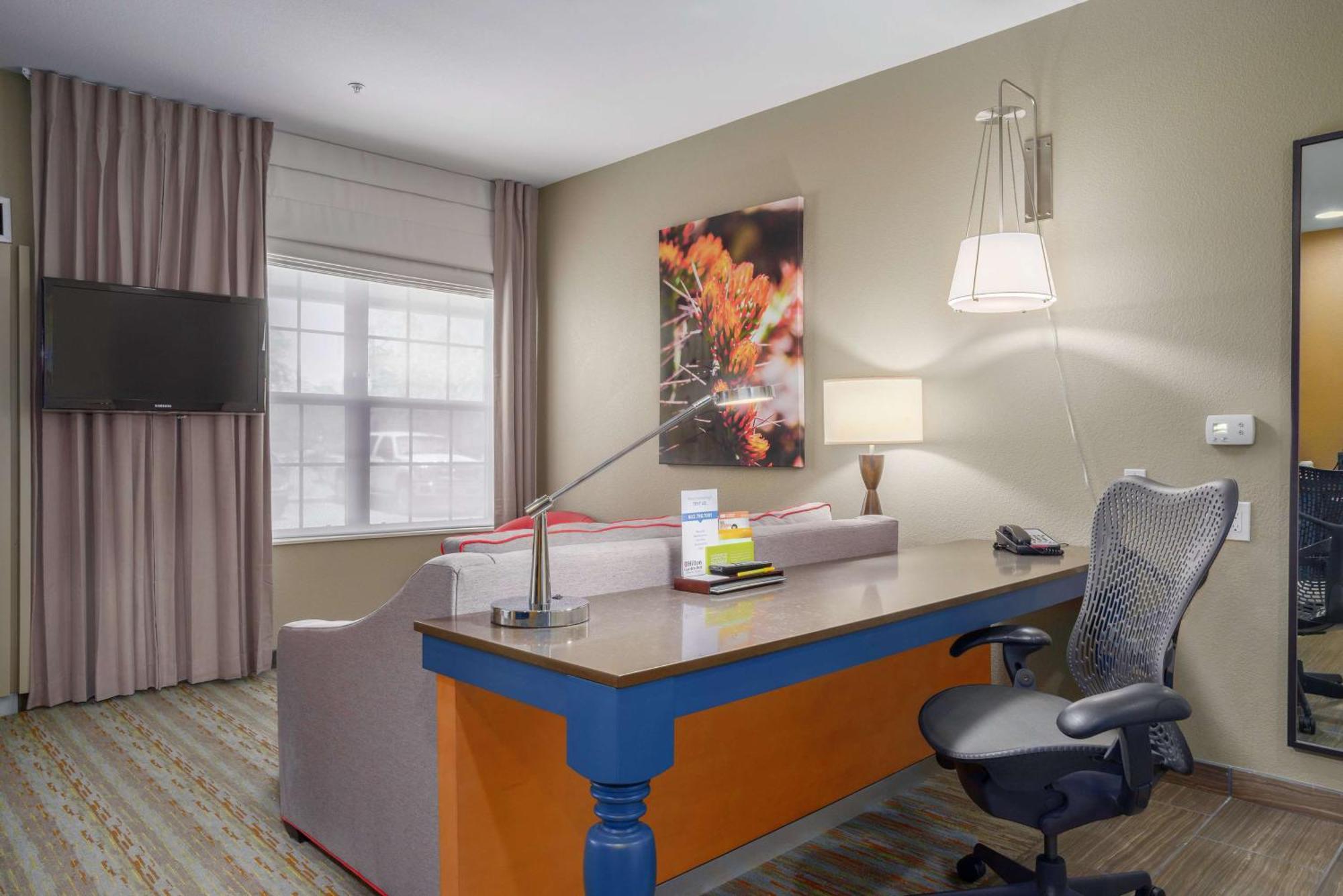 Hilton Garden Inn Phoenix Airport Ngoại thất bức ảnh